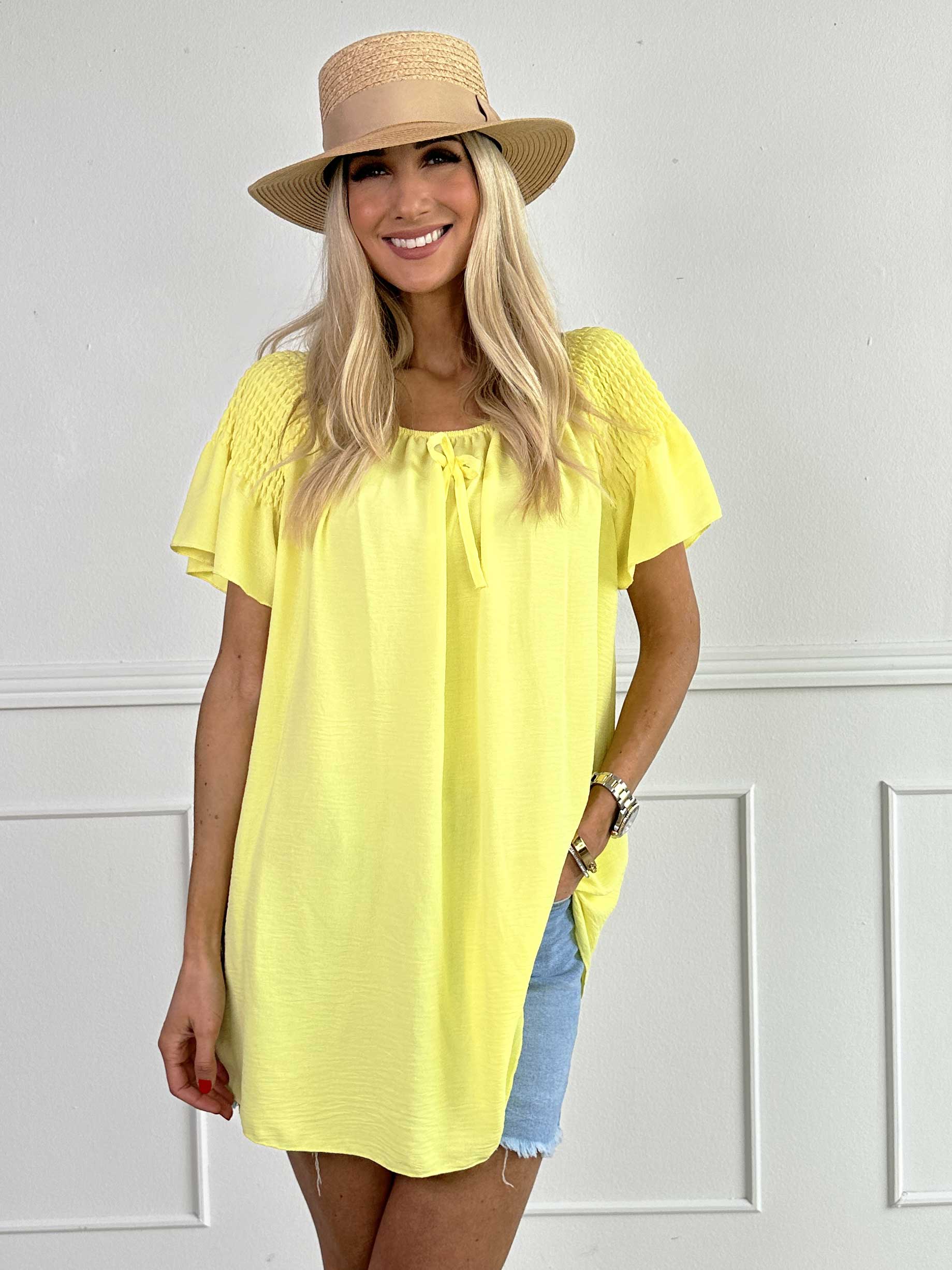 Esther - Sød tunika med flæseærmer og elastik i udskæringen